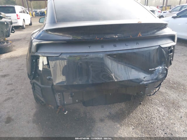 2026 TESLA MODEL Y 7SAYGDEE2TF444077 Photo 5