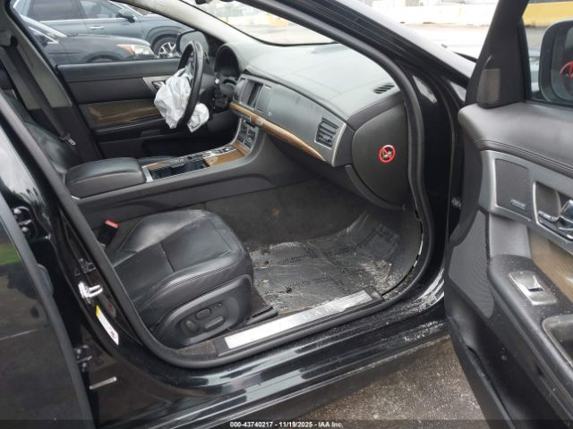 2013 JAGUAR XF SAJWA0JC4DMS61499 Photo 4
