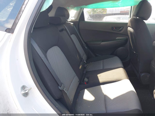KM8K22AA9JU069720 Hyundai Kona Sel