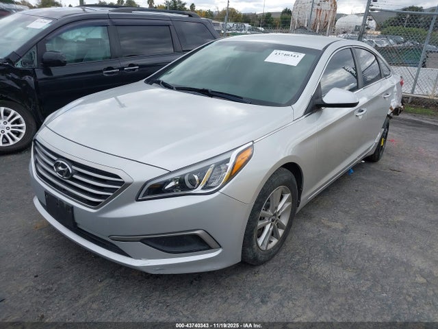 Hyundai Sonata 2017 5NPE24AF8HH543833 Image 2