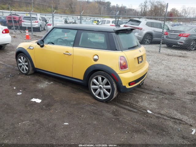 2007 MINI COOPER S WMWMF73577TL83456 Photo 2