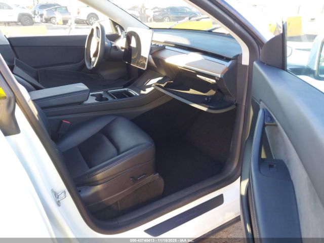 2022 TESLA MODEL Y 7SAYGDEE1NF434806 Photo 4