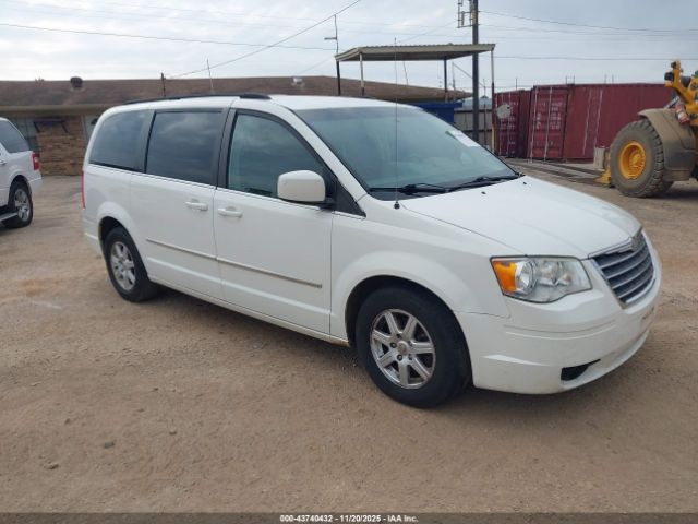 2010 CHRYSLER TOWN & COUNTRY 2A4RR5D15AR132251