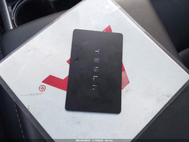 2020 TESLA MODEL Y 5YJYGDEE8LF045784 Photo 10