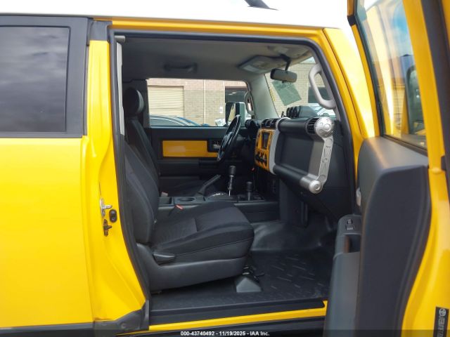 2007 TOYOTA FJ CRUISER JTEBU11F170082591 Photo 4