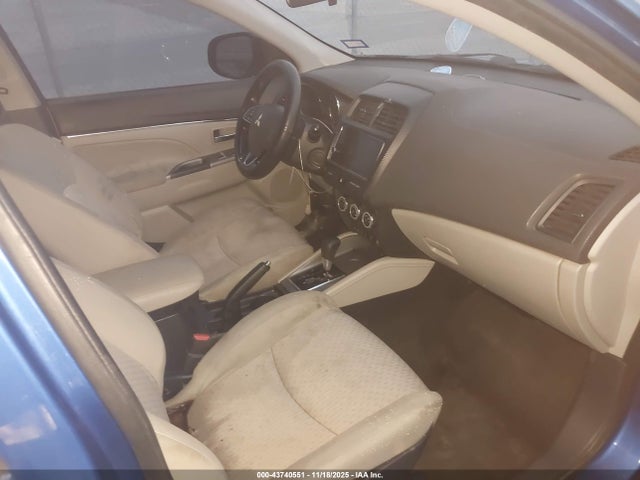 2019 MITSUBISHI OUTLANDER SPORT JA4AP4AU8KU027820 Photo 4