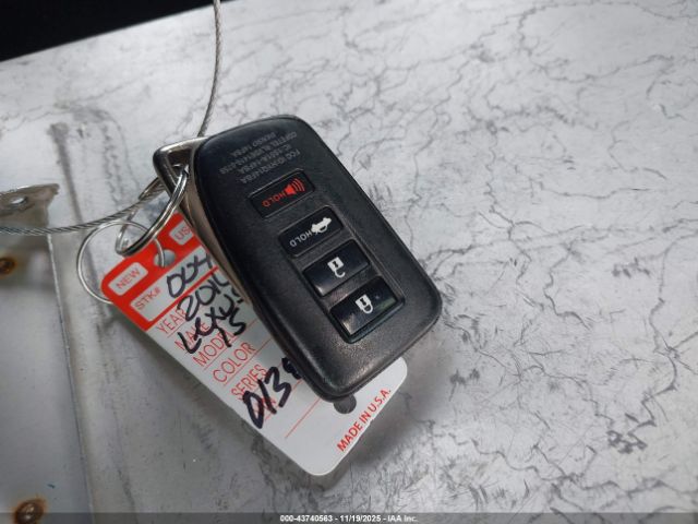 2016 LEXUS IS 200T JTHBA1D2XG5013857 Photo 10