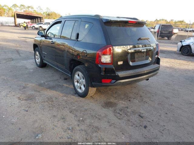 2014 JEEP COMPASS 1C4NJCEA0ED607618 Photo 2