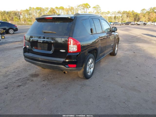 2014 JEEP COMPASS 1C4NJCEA0ED607618 Photo 3