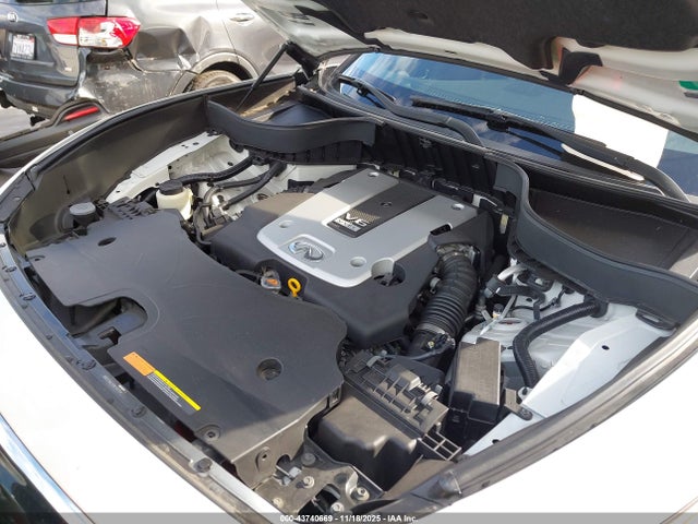 43740669 :رقم المزاد ، JN8CS1MU2HM140764 vin ، 2017 Infiniti Qx70 مزاد بيع