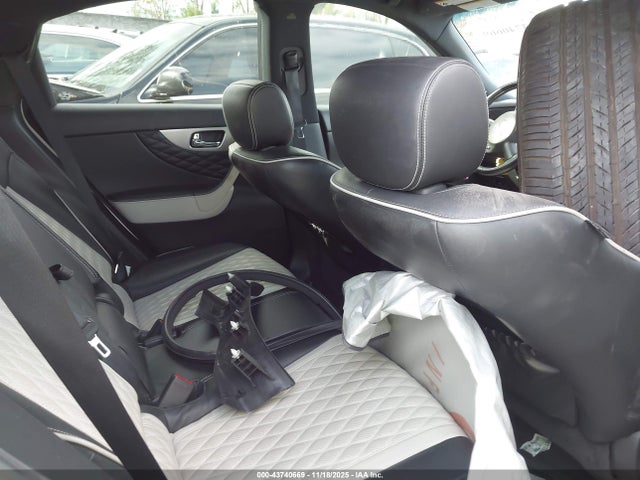 43740669 :رقم المزاد ، JN8CS1MU2HM140764 vin ، 2017 Infiniti Qx70 مزاد بيع