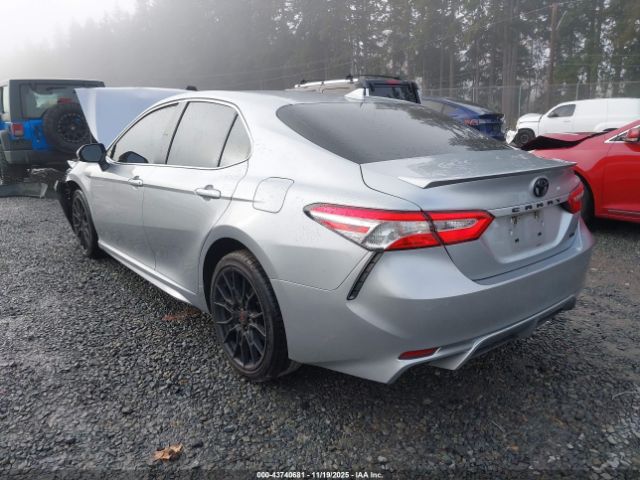 2020 TOYOTA CAMRY 4T1G11AK3LU374581 Photo 2