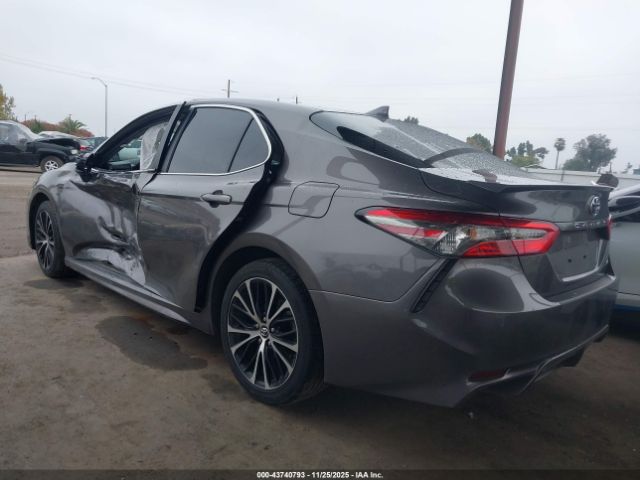 2019 TOYOTA CAMRY 4T1B11HK0KU210168 Photo 2