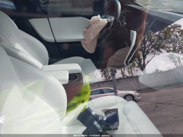 2017 TESLA MODEL S 5YJSA1E10HF193356 Photo 4