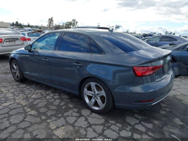 2017 AUDI A3 WAUAUGFF3H1037852 Photo 2