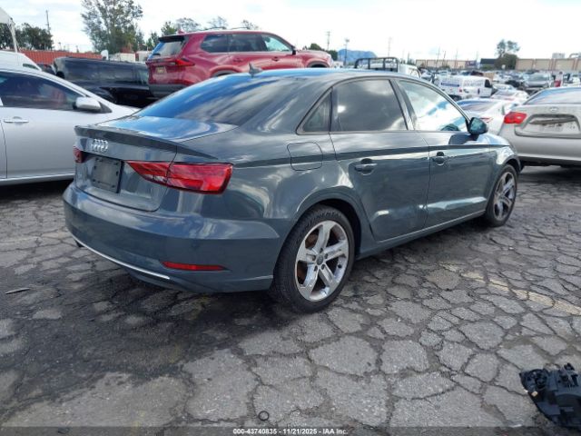2017 AUDI A3 WAUAUGFF3H1037852 Photo 3