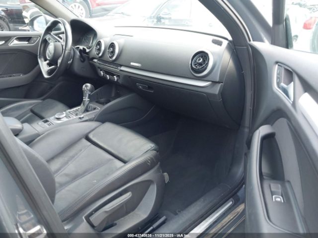 2017 AUDI A3 WAUAUGFF3H1037852 Photo 4