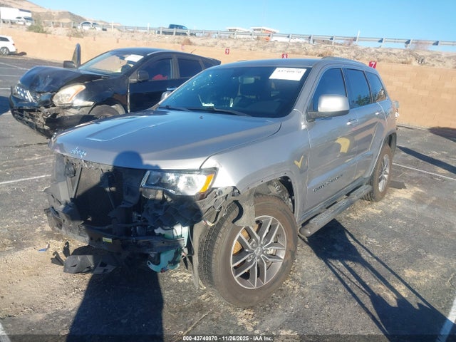 1C4RJEAG6JC451172 Jeep Grand Cherokee Laredo E 4x2