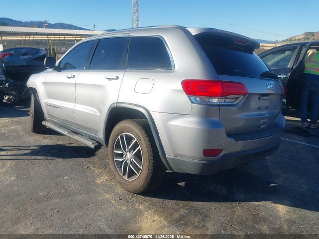 1C4RJEAG6JC451172 Jeep Grand Cherokee Laredo E 4x2
