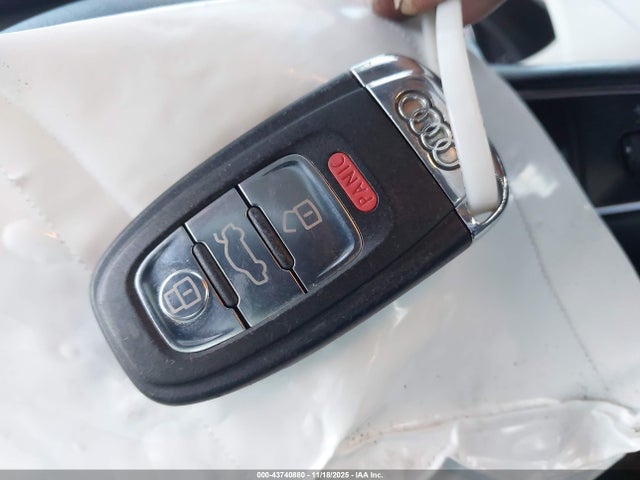 2011 AUDI A4 WAUKFAFL4BN033617 Photo 10