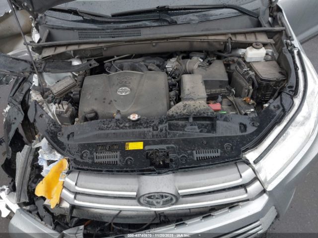 2019 TOYOTA HIGHLANDER 5TDZZRFH7KS304781 Photo 9