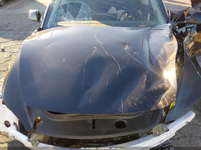 2025 TESLA MODEL 3 5YJ3E1EB1SF964545 Photo 9