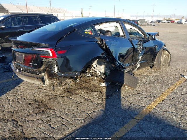 2025 TESLA MODEL 3 5YJ3E1EB1SF964545 Photo 3