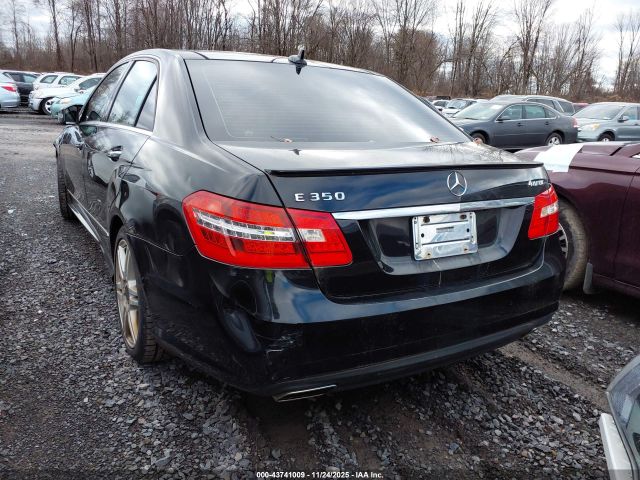 2011 MERCEDES-BENZ E 350 WDDHF8HB3BA307249 Photo 2