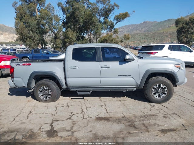 3TMCZ5AN3JM176968 Toyota Tacoma Trd Off Road
