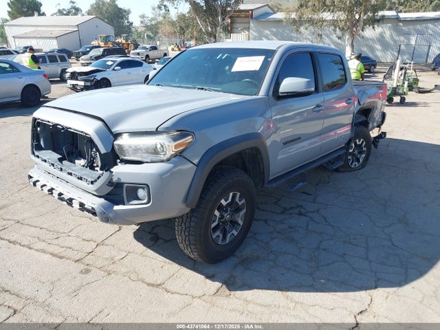 3TMCZ5AN3JM176968 Toyota Tacoma Trd Off Road
