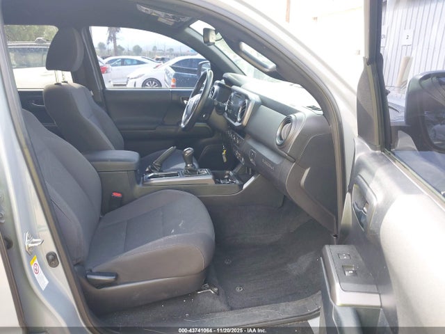 3TMCZ5AN3JM176968 Toyota Tacoma Trd Off Road
