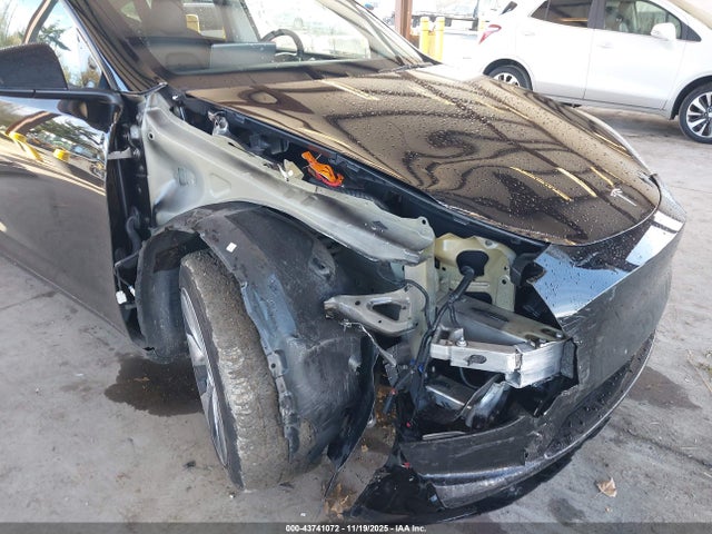 2023 TESLA MODEL Y 7SAYGDEE3PF624982 Photo 5