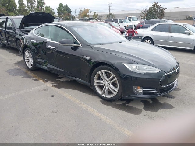 2015 TESLA MODEL S 5YJSA1E16FF107254 Photo 0