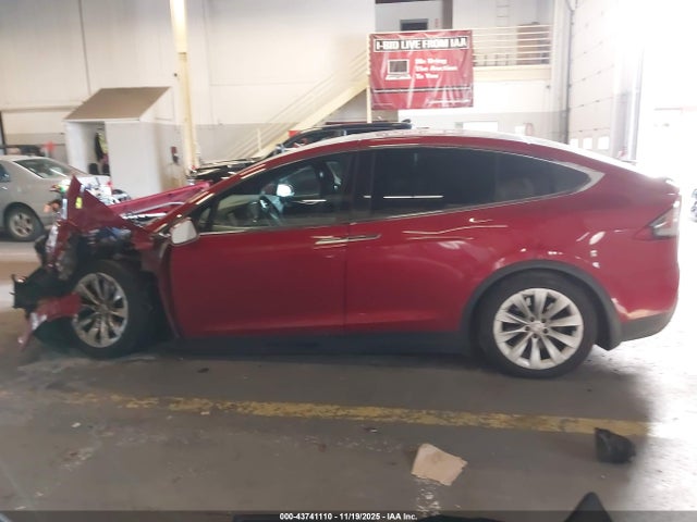 Tesla Model X 60d/70d/75d/90d/p100d 2016 5YJXCBE26GF027730 Image 15