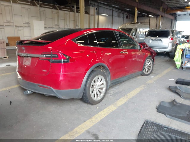 2016 TESLA MODEL X 5YJXCBE26GF027730 Photo 3
