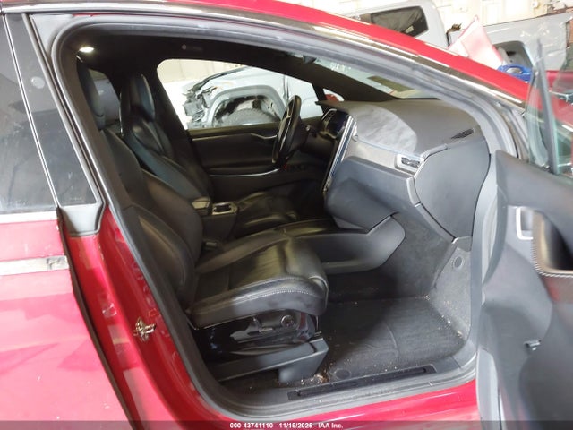 2016 TESLA MODEL X 5YJXCBE26GF027730 Photo 4