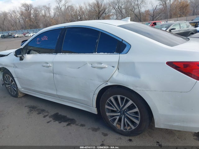 4S3BNAC65J3018980 Subaru Legacy 2.5i Premium