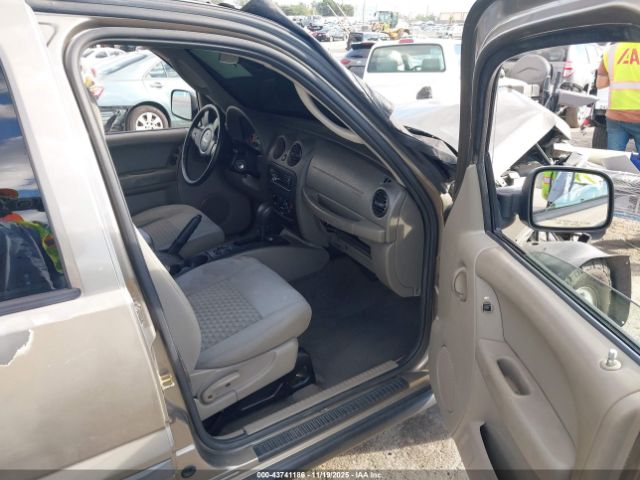 2005 JEEP LIBERTY 1J4GL48K55W502990 Photo 4