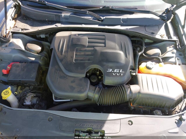 2C3CDXBG5KH725603 Dodge Charger Sxt Rwd