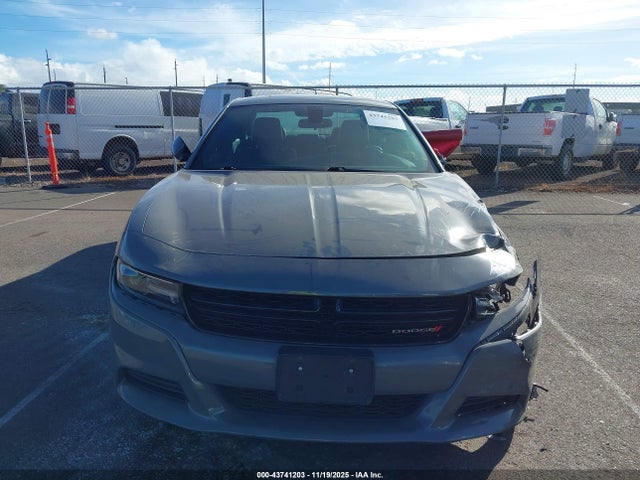 2C3CDXBG5KH725603 Dodge Charger Sxt Rwd