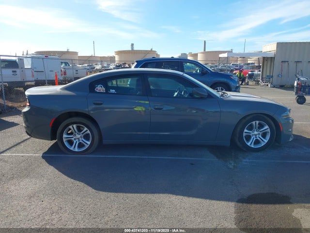 2C3CDXBG5KH725603 Dodge Charger Sxt Rwd