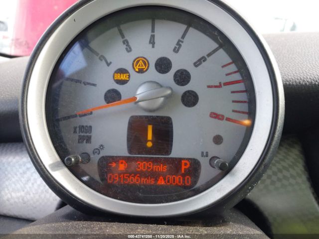 2010 MINI COOPER S WMWMF7C58ATZ74239 Photo 6