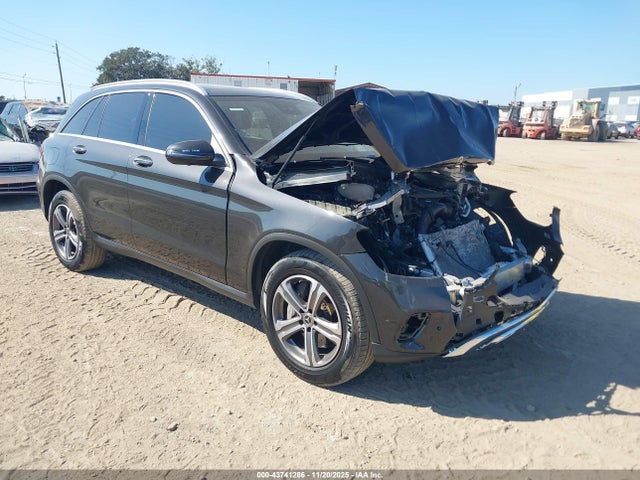 2022 MERCEDES-BENZ GLC 300 W1N0G8DB5NG111379
