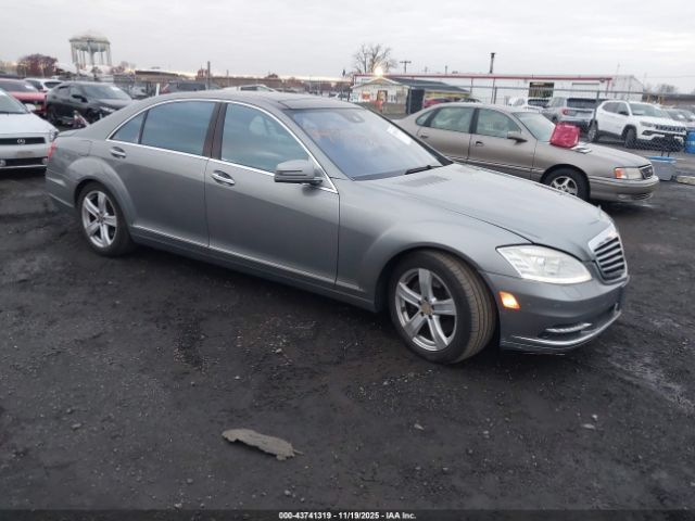 2011 MERCEDES-BENZ S 550 WDDNG8GB7BA365639