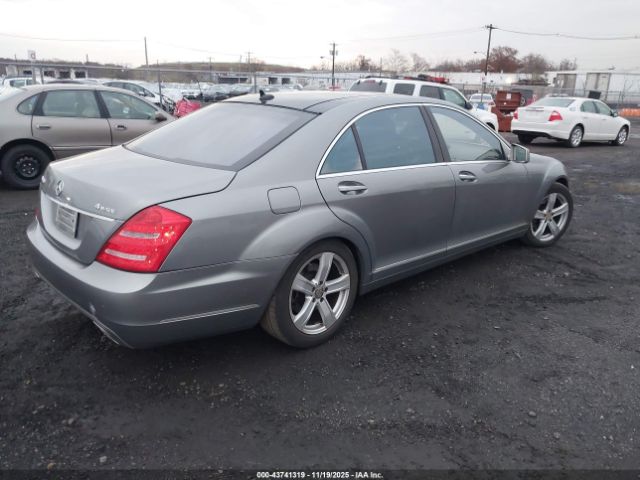 2011 MERCEDES-BENZ S 550 WDDNG8GB7BA365639 Photo 3