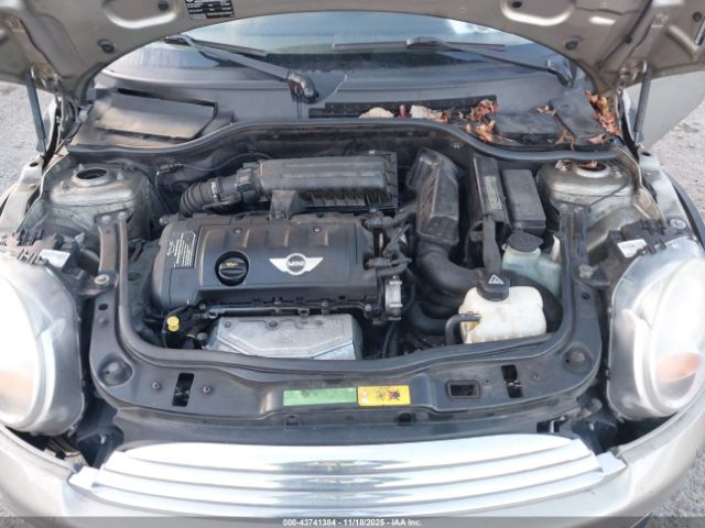 2011 MINI COOPER CLUBMAN WMWZF3C56BTY00069 Photo 9