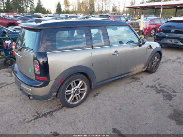 2011 MINI COOPER CLUBMAN WMWZF3C56BTY00069 Photo 3