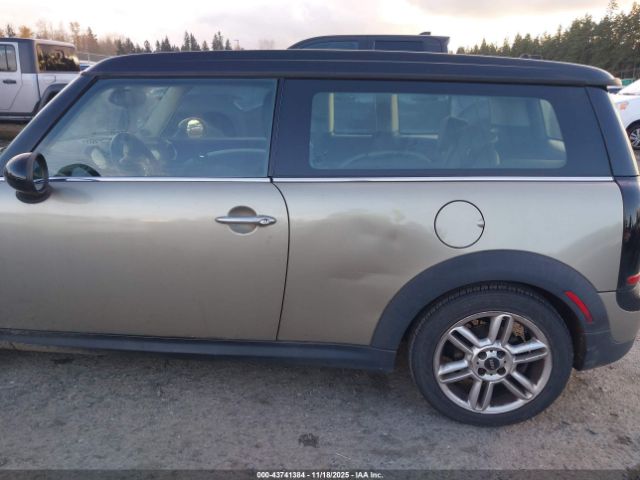 2011 MINI COOPER CLUBMAN WMWZF3C56BTY00069 Photo 5