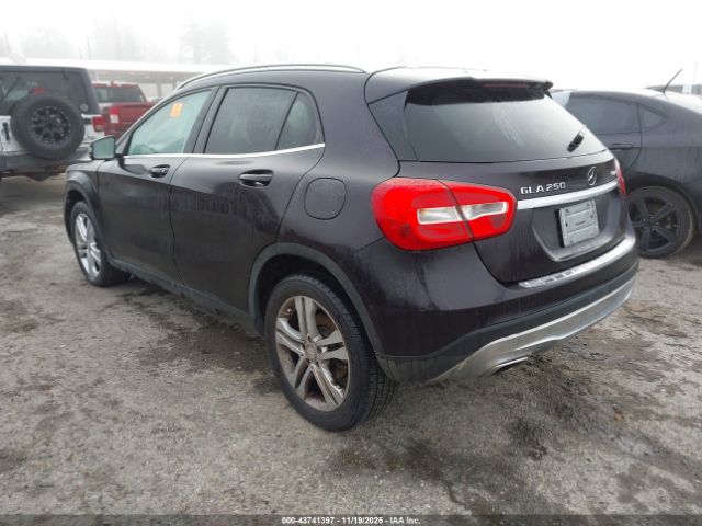 2015 MERCEDES-BENZ GLA 250 WDCTG4GB7FJ110919 Photo 2