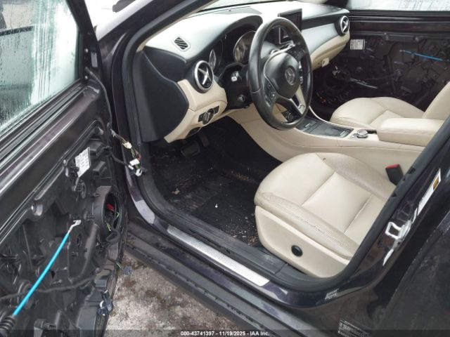 2015 MERCEDES-BENZ GLA 250 WDCTG4GB7FJ110919 Photo 4